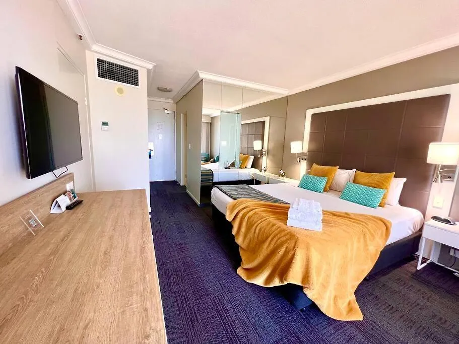 High Floor King Studio Surfers Gold Coast 0*,