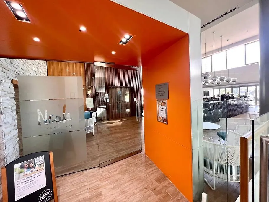 High Floor King Studio Surfers Gold Coast Apartment